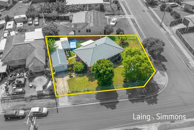 22 Tangaloa Crescent, Lethbridge Park NSW 2770