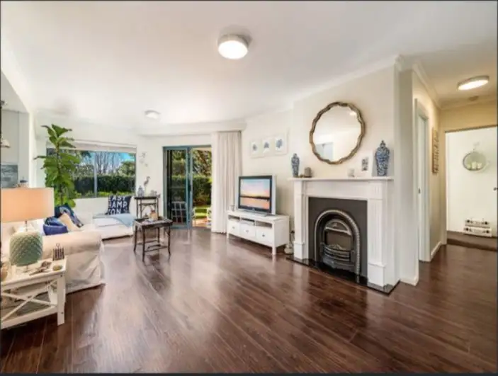 4/11 Foamcrest Avenue