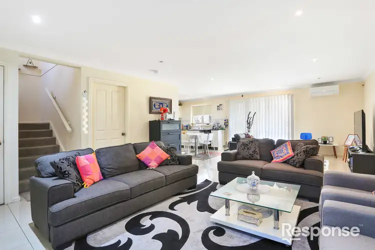 27 Cumming Crescent, Quakers Hill NSW 2763