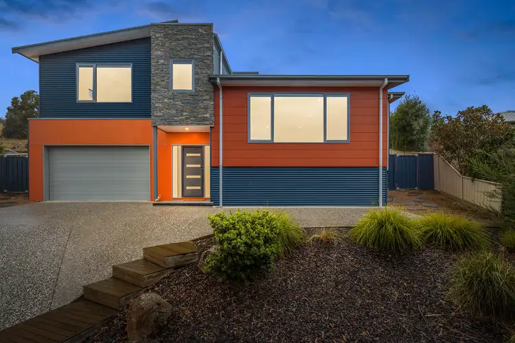 25 Lorikeet Crescent, Whittlesea VIC 3757