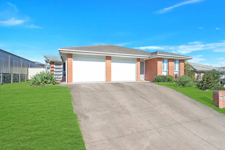 17 & 17a Kauri Street, Worrigee NSW 2540