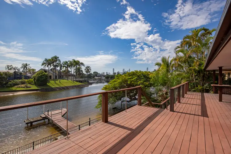 16 Aberdeen Avenue, Benowa QLD 4217