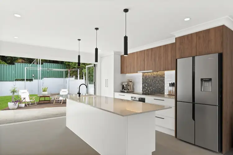 61 Lake Shore Drive, North Avoca NSW 2260