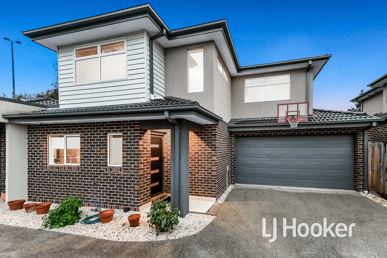 Main view of Homely unit listing, 2/22 Edinborough Street, Hallam VIC 3803
