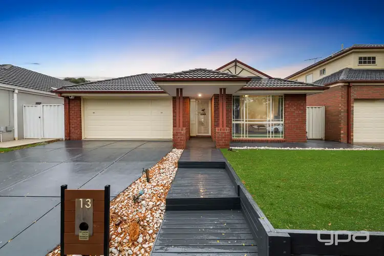 13 Hunts Cross Way, Caroline Springs VIC 3023