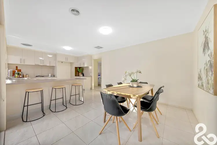 Fifth view of Homely house listing, 5 Silverthorn Court, Mill Park VIC 3082