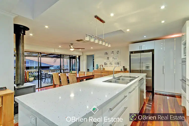 Second view of Homely house listing, 10 Moody Place, Endeavour Hills VIC 3802