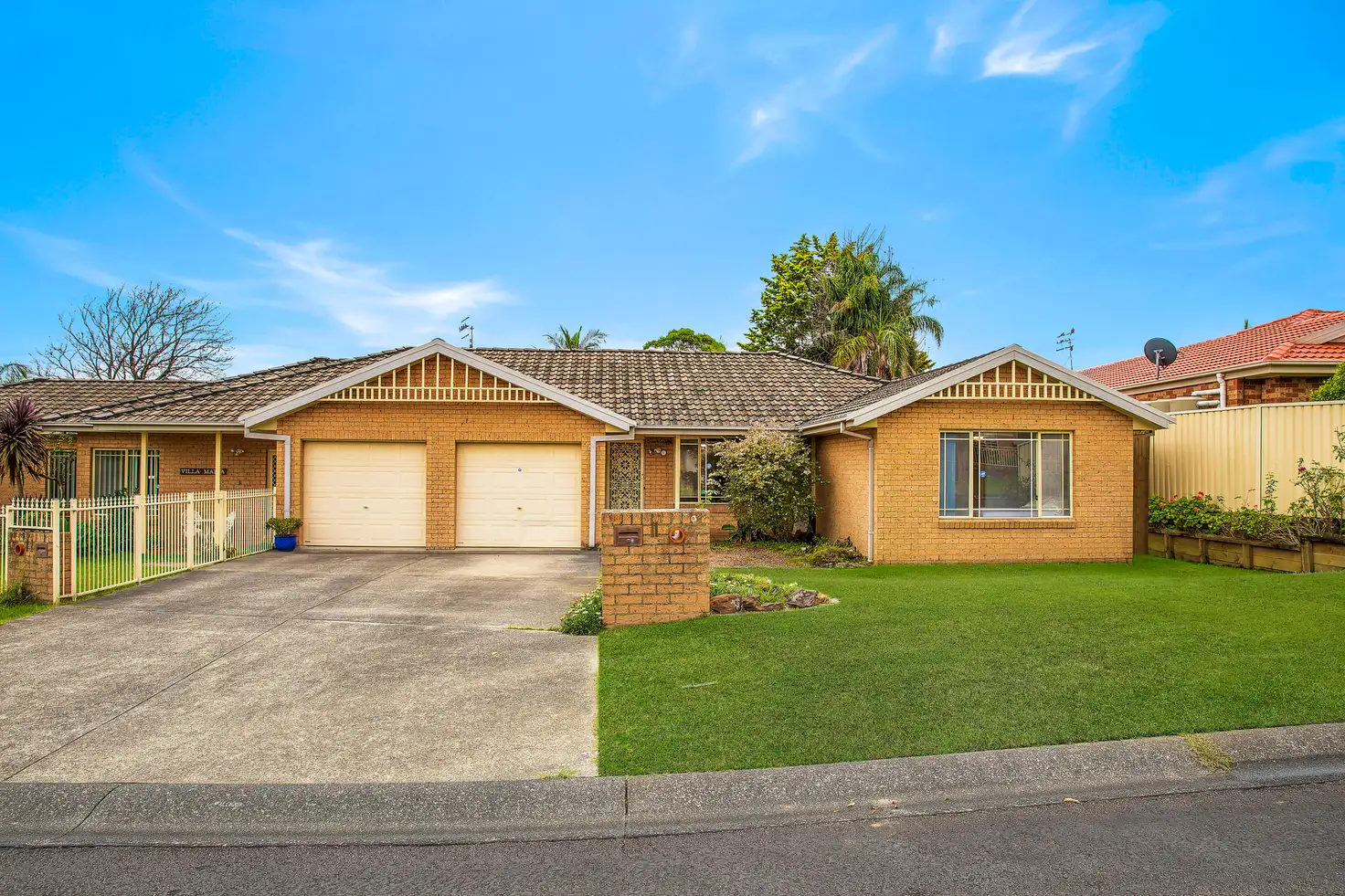 Main view of Homely semi-detached listing, 2/11 Archer Close, Kanwal NSW 2259