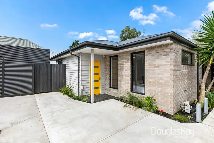 2/5 Burnewang Street, Albion VIC 3020