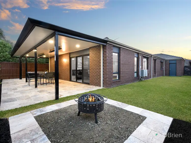 22 Malua Circuit, Sandhurst VIC 3977