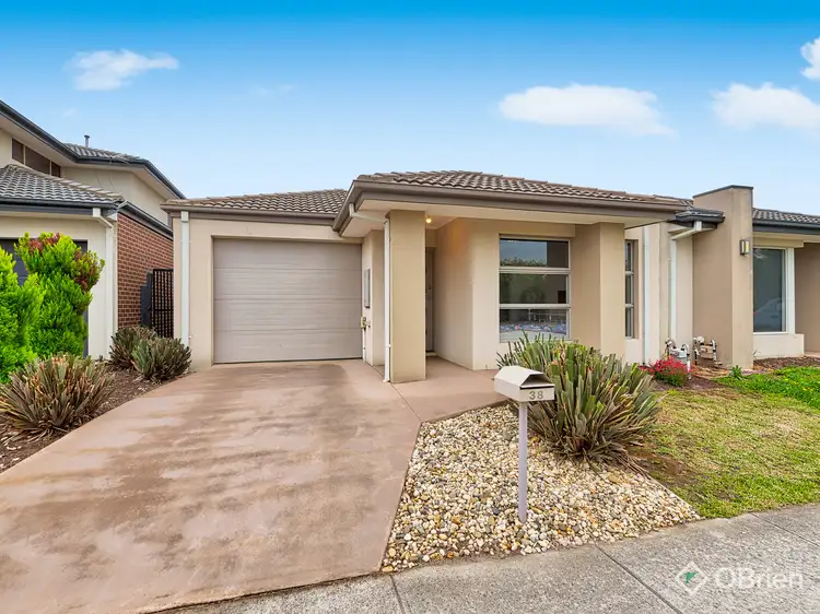 38 Haflinger Avenue, Clyde North VIC 3978