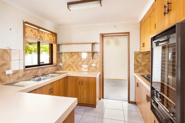 Sixth view of Homely house listing, 4 Clark Court, Mildura VIC 3500