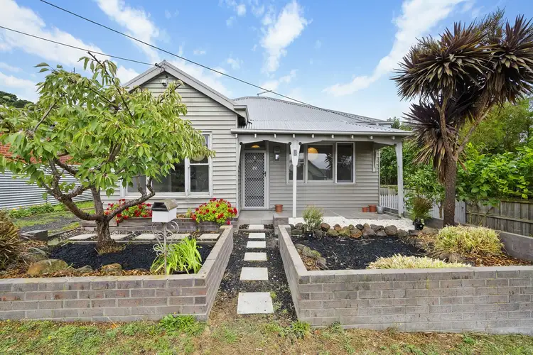 1/22 Napier Street, Black Hill VIC 3350