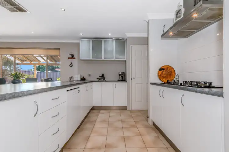 Sixth view of Homely unit listing, 2/35 Grundy Way, Thornlie WA 6108