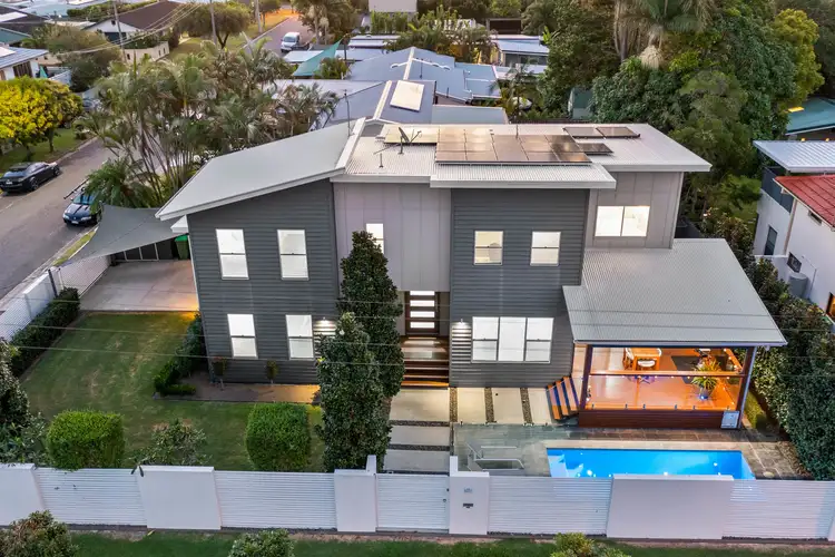 42 Stradbroke Street, Biggera Waters QLD 4216