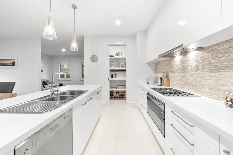 Fifth view of Homely unit listing, 4/32 Ruth Road, Mornington VIC 3931