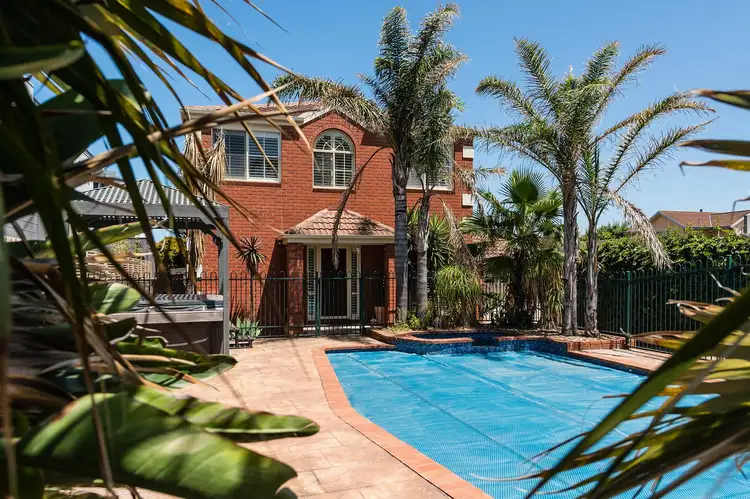 82 Nepean Highway