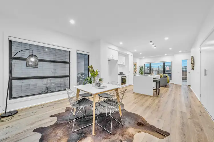6/24 Bayview Road, Officer VIC 3809
