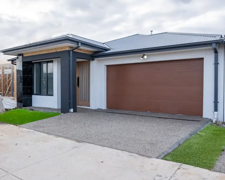 31 Woolspinner Crescent