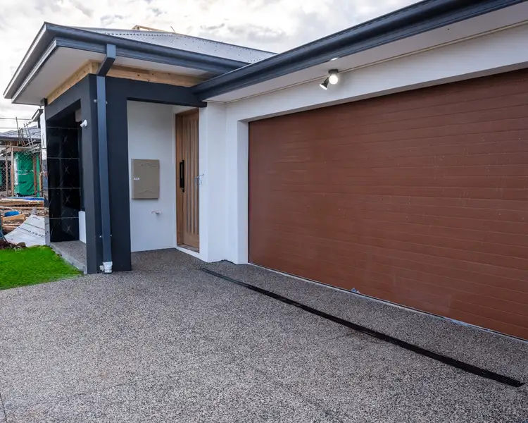 Second view of Homely house listing, 31 Woolspinner Crescent, Wyndham Vale VIC 3024