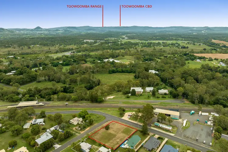 2 Bowen Street, Helidon QLD 4344