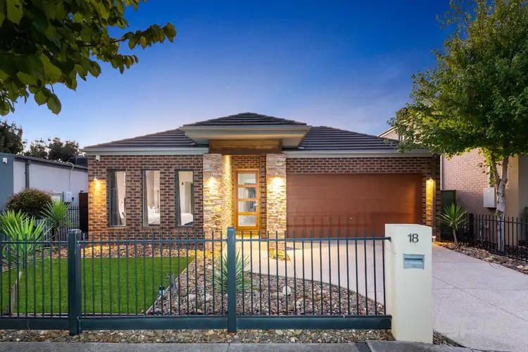 18 Botanical Drive, Caroline Springs VIC 3023