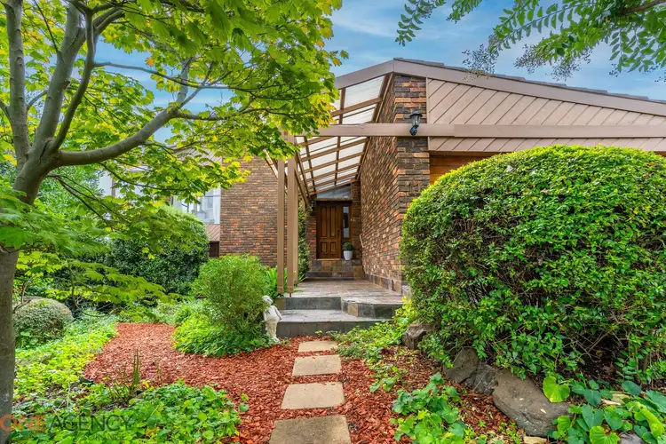 11 Noonameena Drive, Orange NSW 2800