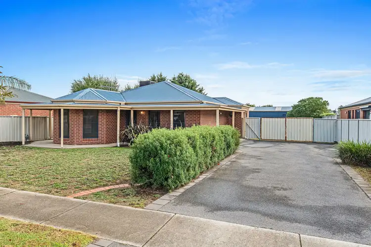 Main view of Homely house listing, 10 Cassandra Crescent, Epsom VIC 3551