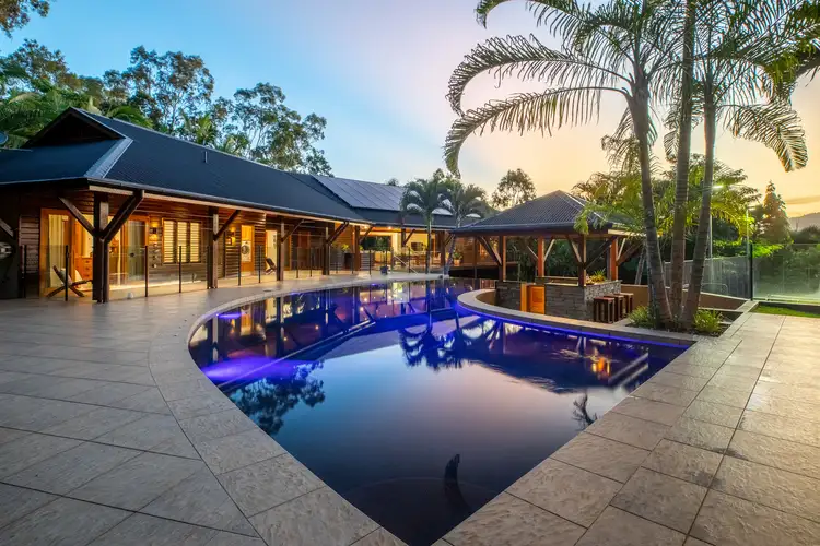 37 Ridge View Road, Cannonvale QLD 4802