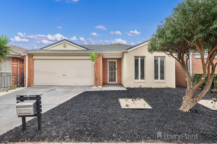 7 Inverell Parkway, Tarneit VIC 3029