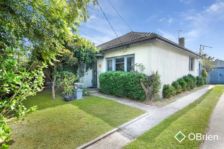 9 Dell Road, Frankston VIC 3199