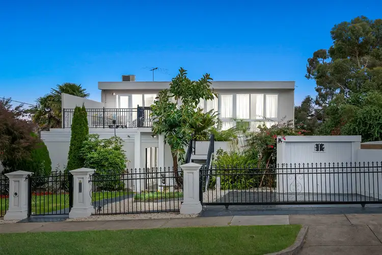 1 Cootamundra Drive, Wheelers Hill VIC 3150