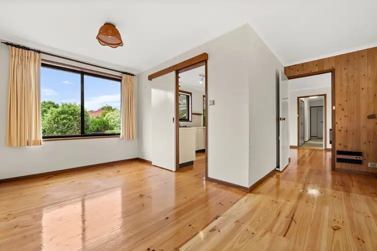 Fifth view of Homely house listing, 2 Farrelly Close, Oxley ACT 2903