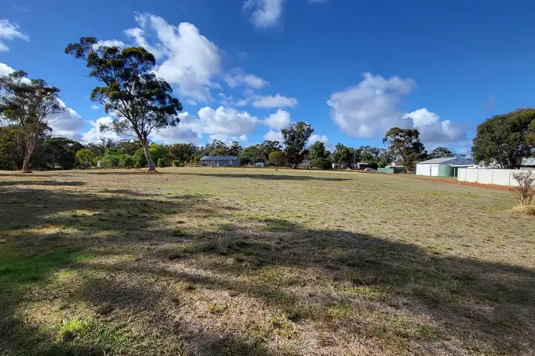 65 Leathley Street, Broomehill Village WA 6318