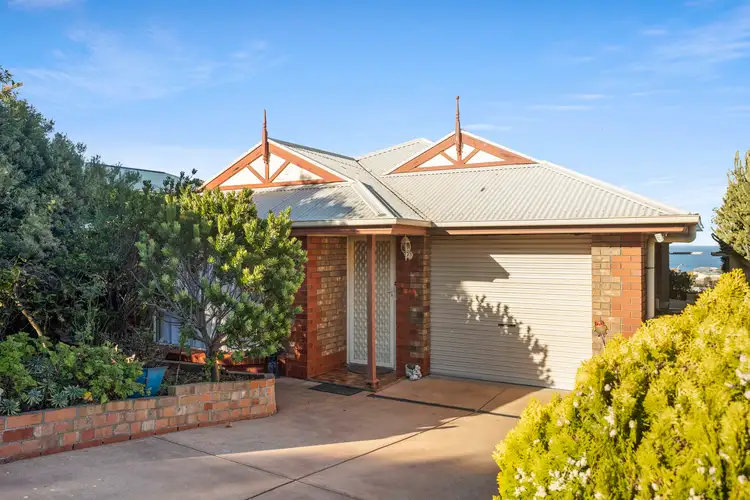 16 Three Gullies Road, Encounter Bay SA 5211