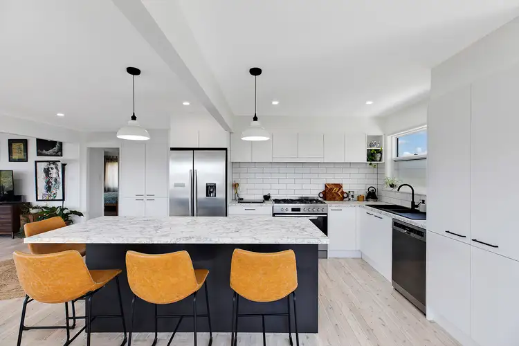 33 Brooke Avenue, Killarney Vale NSW 2261