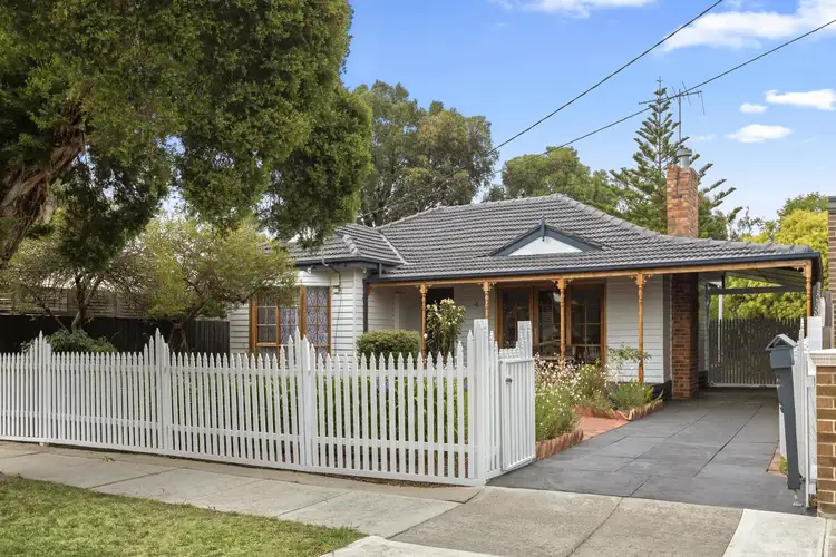 4 Dixon Grove, Blackburn VIC 3130