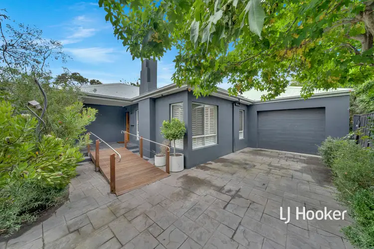 4 Monaco Avenue, Bonbeach VIC 3196