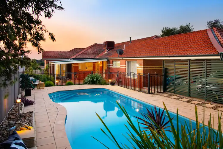 Second view of Homely house listing, 8 Chelsea Boulevard, Strathdale VIC 3550