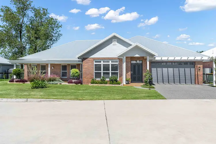 8 Lambert Close, Bolwarra NSW 2320