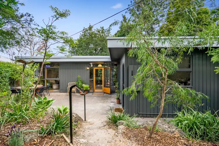 82 John Street, Eltham VIC 3095
