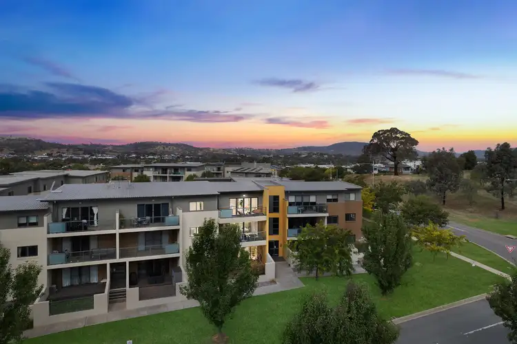 102/104 Henry Kendall Street, Franklin ACT 2913
