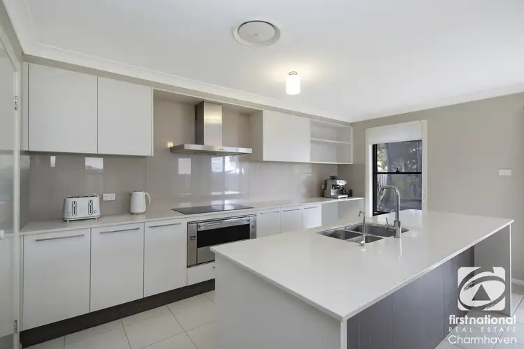 17a Tamar Avenue