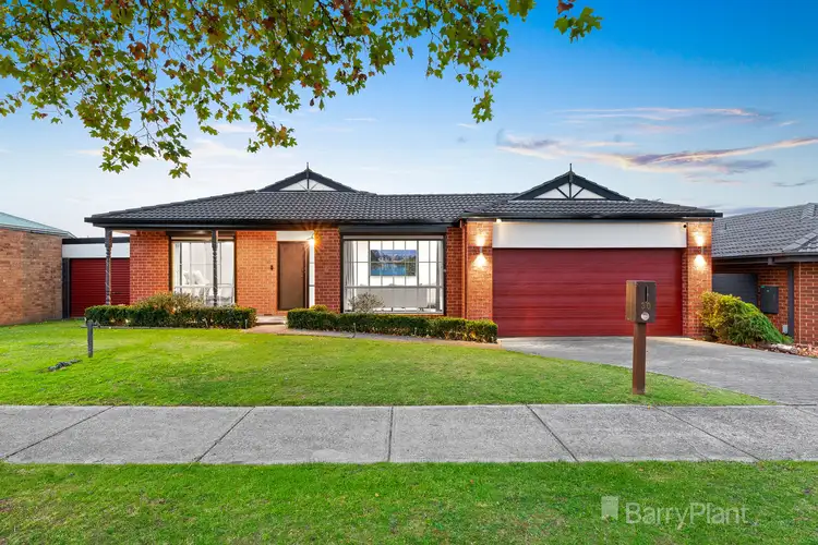 30 Deanswood Way, Narre Warren VIC 3805
