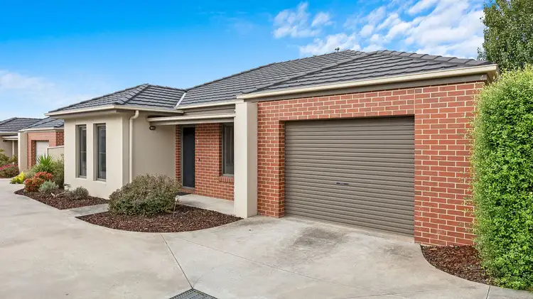 4/9 Horwood Drive, Canadian VIC 3350