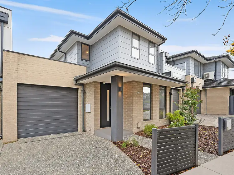 25 Genoa Avenue, Reservoir VIC 3073