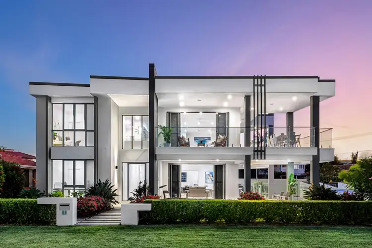14 Rosebud Esplanade, Victoria Point QLD 4165
