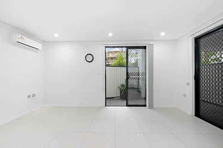Third view of Homely apartment listing, 21/232 Targo Road, Toongabbie NSW 2146