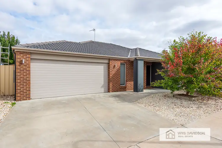 17 Hickson Street, Horsham VIC 3400