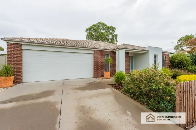 13 Churchill Road, Horsham VIC 3400